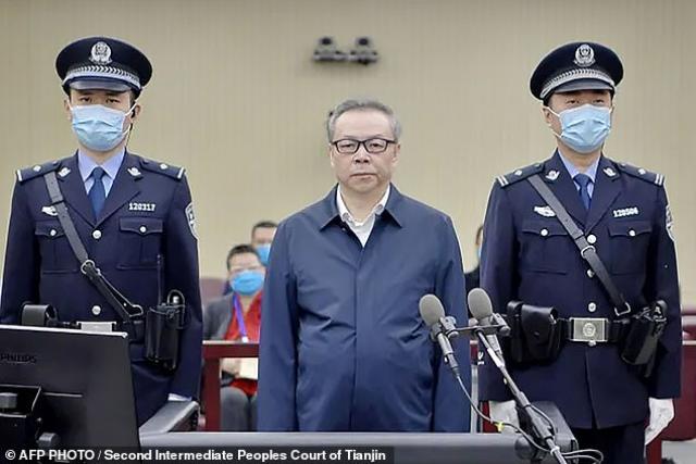 الصيني ”لاي شياومين”.. حكم بالإعدام .. السبب تزوج من إمرأتين وتقاضي رشوة بـ300 مليون دولار