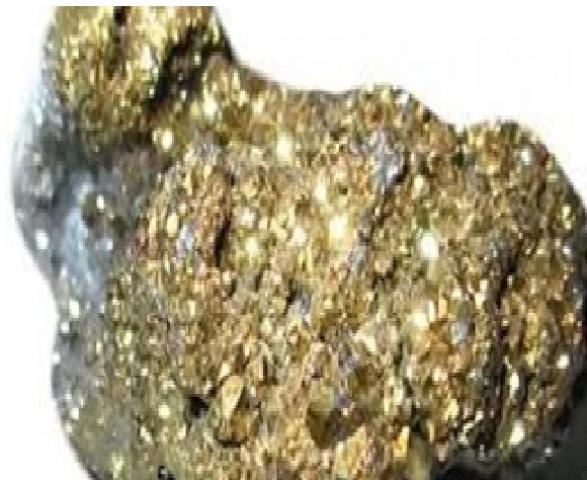 الأجهزة الأمنية بأسوان تضبط أكثر من 14 طن أحجار يستخلص منها خام الذهب