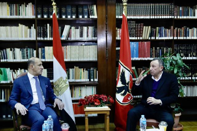وزير الرياضة العراقي: نجاحات الأهلي فخر للرياضة العربية