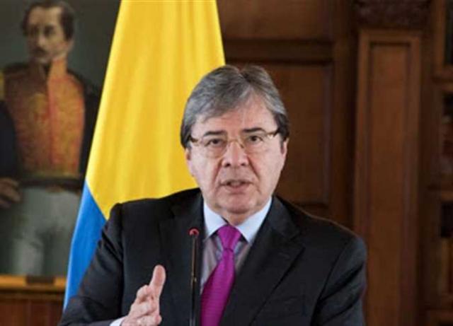 وزير الدفاع كولومبيا