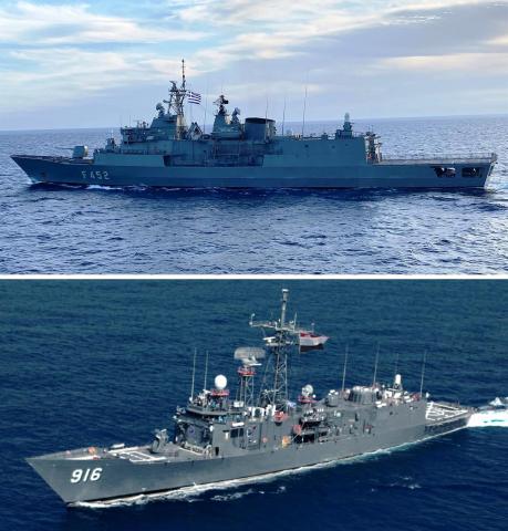 البحرية المصرية والأمريكية تنفذان تدريبا بحريا عابرا بقاعدة البحر الأحمر