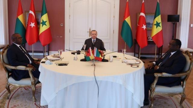 أردوغان يلتقي برئيسي غينيا بيساو والسنغال في اجتماع سري