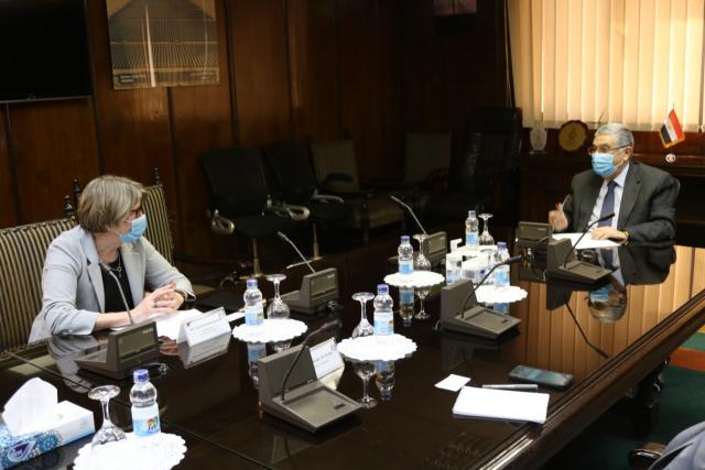 كواليس لقاء وزير الكهرباء وسفيرة فنلندا بالقاهرة لبحث سبل دعم وتعزيز التعاون