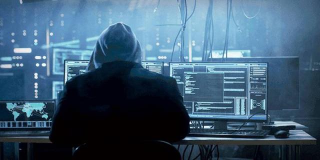 الولايات المتحدة تعتزم تنفيذ هجمات إلكترونية على مواقع روسية