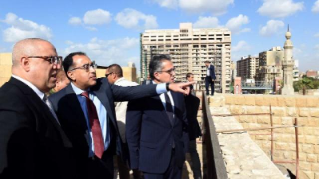 رئيس الوزراء يحسم مصير مناطق المنتجات الحرفية اليدوية بعد تطوير القاهرة التاريخية