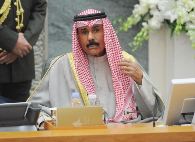 خلال اتصال هاتفي..أمير الكويت يؤكد لملك الأردن دعم بلاده للملكلة