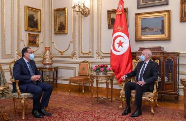 الرئيس التونسى يلتقى رئيس الوزراء فى مقر إقامته
