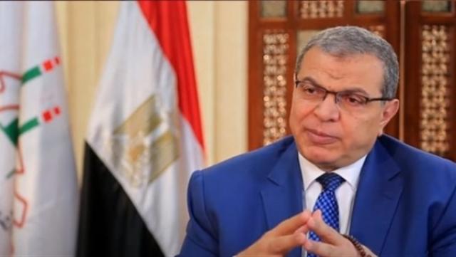 وزير القوى العاملة يكشف مفاجأة حول موقف مصر في «القائمة السوداء »