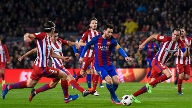 برشلونة يسعى لخطف صدارة الدوري الإسباني أمام أتلتيكو مدريد