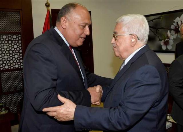 تفاصيل مباحثات وزير الخارجية مع الرئيس الفلسطينى