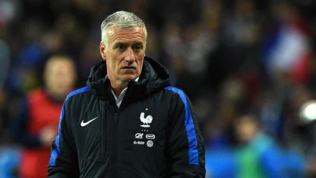 مدرب فرنسا يؤكد عدم شعوره بالقلق إزاء إصابة بنزيمة