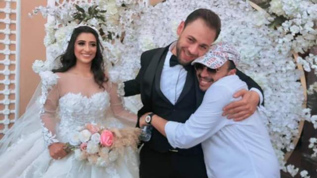 أفراح الحبايب.. حسام داغر يهنىء محمد علي رزق على حفل زفافه