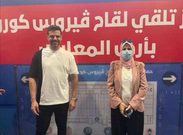 طارق صبري بعد تلقيه الجرعة الثانية من لقاح فيروس كورونا: ”وزارة الصحة تبذل مجهود خرافي”