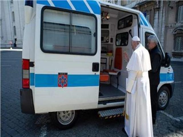 تطورات الحالة الصحية لـ «البابا» بعد إجراء جراحة بالقولون