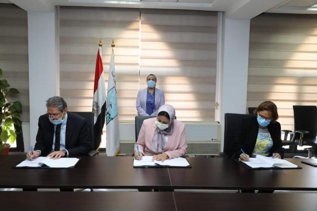 وزيرة البيئة تشهد توقيع وثيقة مشروع  ”صياغة وتطوير عملية خطط التكيف الوطنية في مصر”  (NAP)