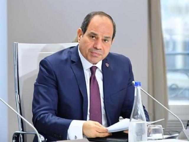 السيسى يتسلم رسالة خطية من رئيس الوزراء العراقي