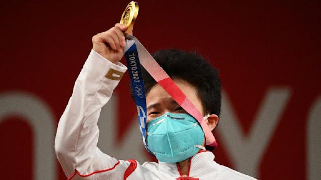 الصينية هو تشيهوي تتوج بذهبية في رفع الأثقال ضمن منافسات أولمبياد طوكيو