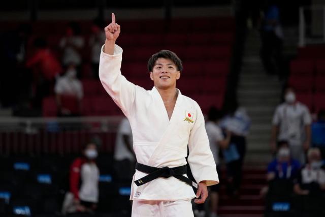 الياباني هيفومي يسير على نهج شقيقته ويتوج بذهبية الجودو في الأولمبياد