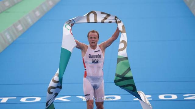النرويجي بلومنفيلت يتوج بذهبية الترايثلون لفردي الرجال في أولمبياد طوكيو