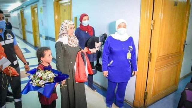 وزيرة الصحة : تقديم العلاج والرعاية لطفلة فلسطينية بمستشفى معهد ناصر