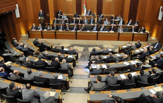 إرجاء تحويل نواب البرلمان اللبناني للتحقيق في انفجار مرفأ بيروت
