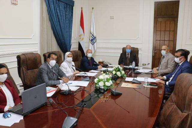 محافظ القاهرة  يترأس اللجنة الدائمة لإختيار شاغلى الوظائف القيادية