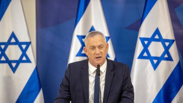 وزير الدفاع الإسرائيلي يُهدد بهجوم عنيف علي قطاع غزة