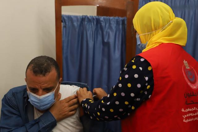 678 مركزاً لتلقى اللقاح بالمحافظات .. آخر مستجدات فيروس كورونا فى مصر