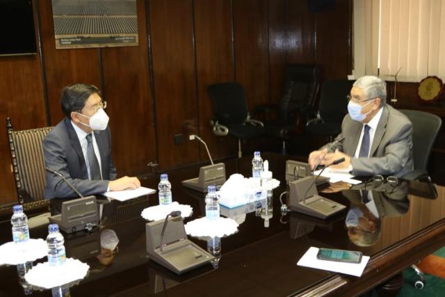 كواليس لقاء وزير الكهرباء مع سفير سنغافورة بالقاهرة لتعزيز التعاون بمشروعات الطاقة