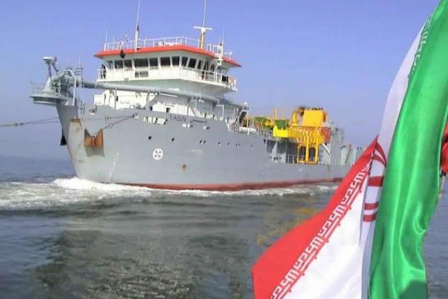 لماذا أرسلت إيران سفينتين حربيتين حول إفريقيا؟