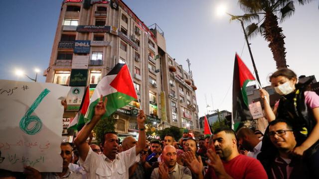 عدة مسيرات فلسطينية لدعم الأسرى الفارين من سجن جلبوع