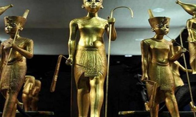 الآثار تنفي اختفاء 9 قطع اثرية من مخازن المتحف المصري الكبير