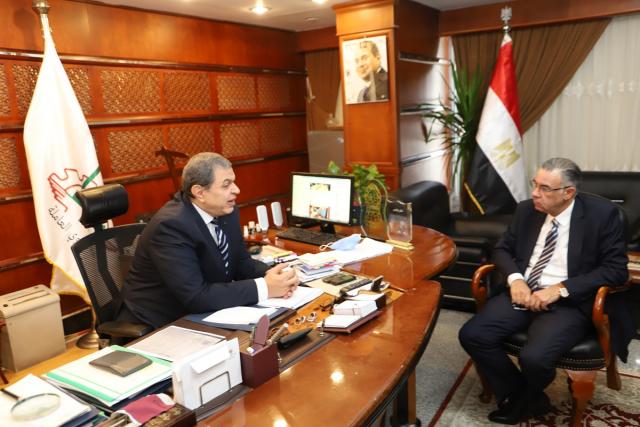 لقاء وزير القوى العاملة بالسفير علاء رشدي