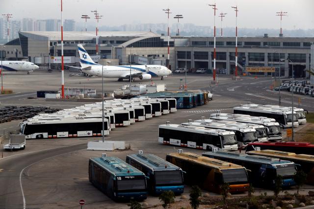 إعلام إسرائيلي: رحلة جوية مباشرة من الرياض تهبط في مطار بن جوريون