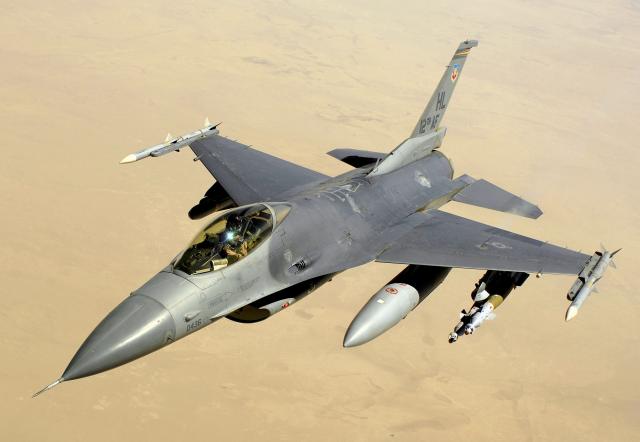 سياسيون يطالبون بايدن بإلغاء بيع مقاتلات ”إف16” لتركيا