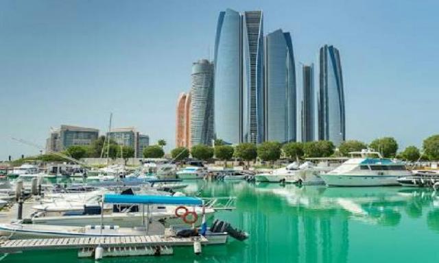 لراغبي السفر.. الإمارات تعلن بنود قانون تنظيم العمل الجديد