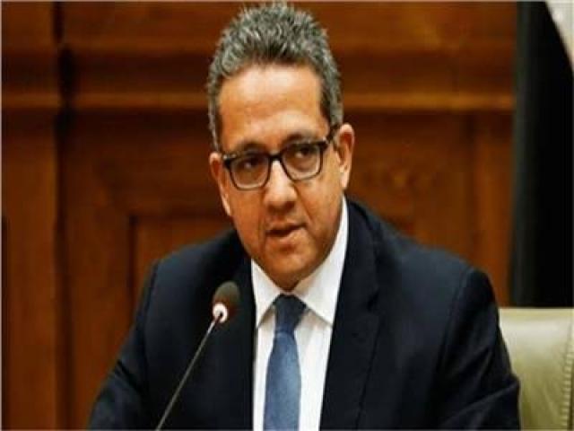 مجدي صادق يناشد وزير السياحة إصدار ضوابط العمرة