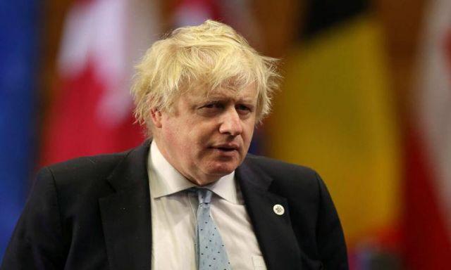 رئيس وزراء بريطانيا يُعلن وفاة أول مريض بمتحور أوميكرون