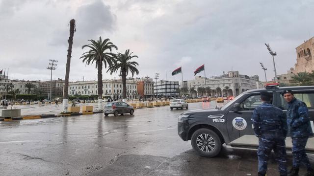 انتشار عربات مدرعة في الطرق شرق طرابلس