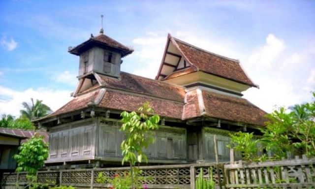 هيئة تايلاند للسياحة تطلق تطبيقات على الموبايل للزوار المسلمين لإيجاد المساجد والمطاعم الحلال