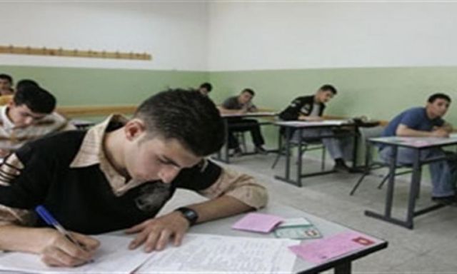 طلاب الثانوية العامة يؤدون اليوم امتحان ”التفاضل والأحياء والإحصاء”