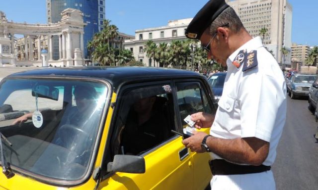 حملات مرورية  لضبط المخالفات ‏المرورية وعدم التزام سائقي التاكسي باستخدام العداد بالأسكندرية