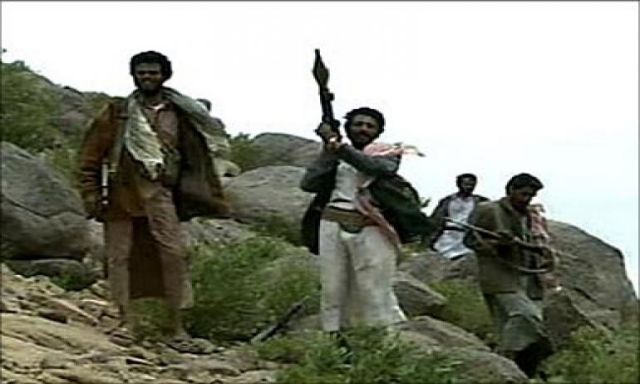 الحوثيون يجددون قصفهم لـ مصفاة عدن