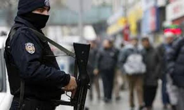 الأمن التركي يلقي القبض على مسلح حاول اقتحام وزارة العدل