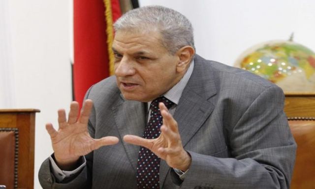 محلب لراديو مصر: إقرار اللائحة التنفيذية لقانون الاستثمار