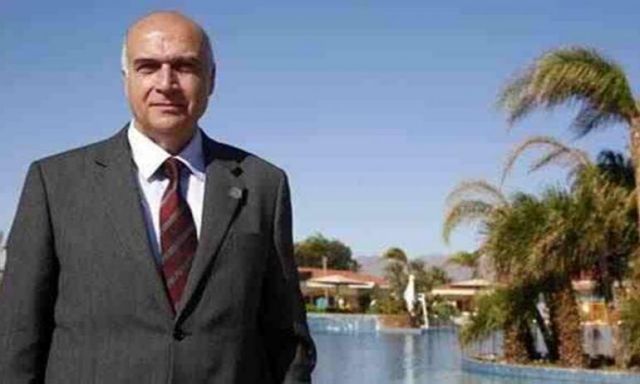 وزير السياحة يتفقد المنشآت السياحية والفنادق بالغردقة أول أيام العيد