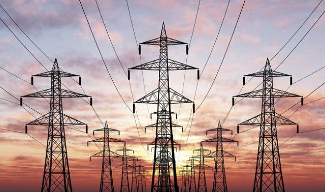 «الكهرباء» تنفي تخفيف الأحمال عن شبكات الكهرباء خلال شهر رمضان