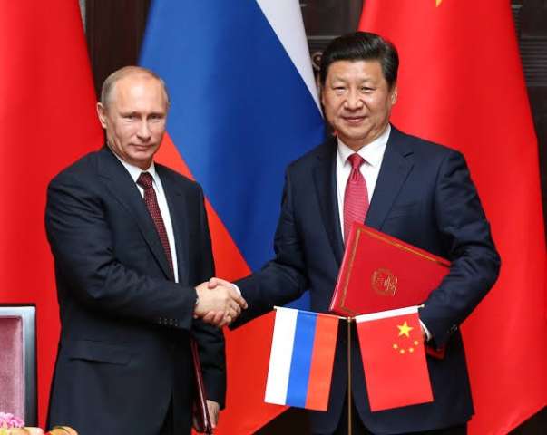 اجتماع طارئ بين بوتين والرئيس الصيني في بكين.. السبب خطير