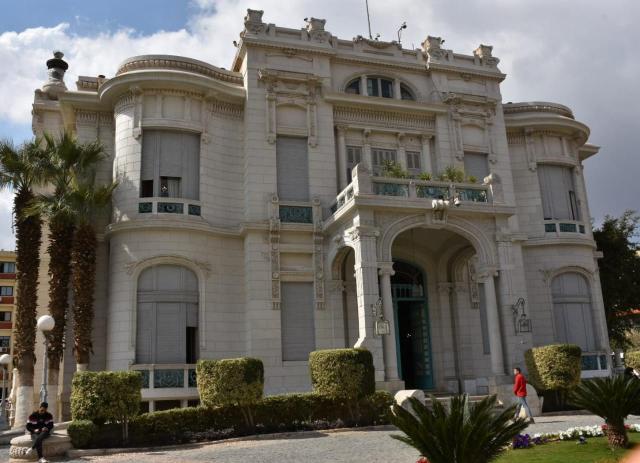 مجلس الوزراء يوافق على إنشاء كلية إعلام بجامعة عين شمس