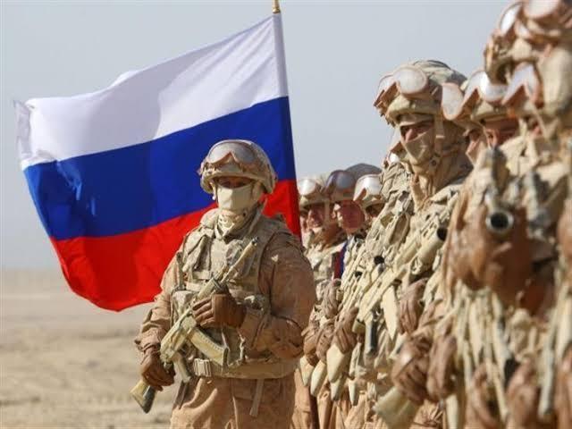 الرسالة الأخيرة .. وزير الدفاع الأمريكي يدعو نظيره الروسي لوقف التصعيد بشأن أوكرانيا